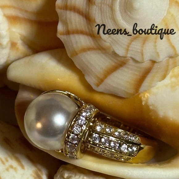 Pearl And CZ Hug Ring - Picture 1 of 5